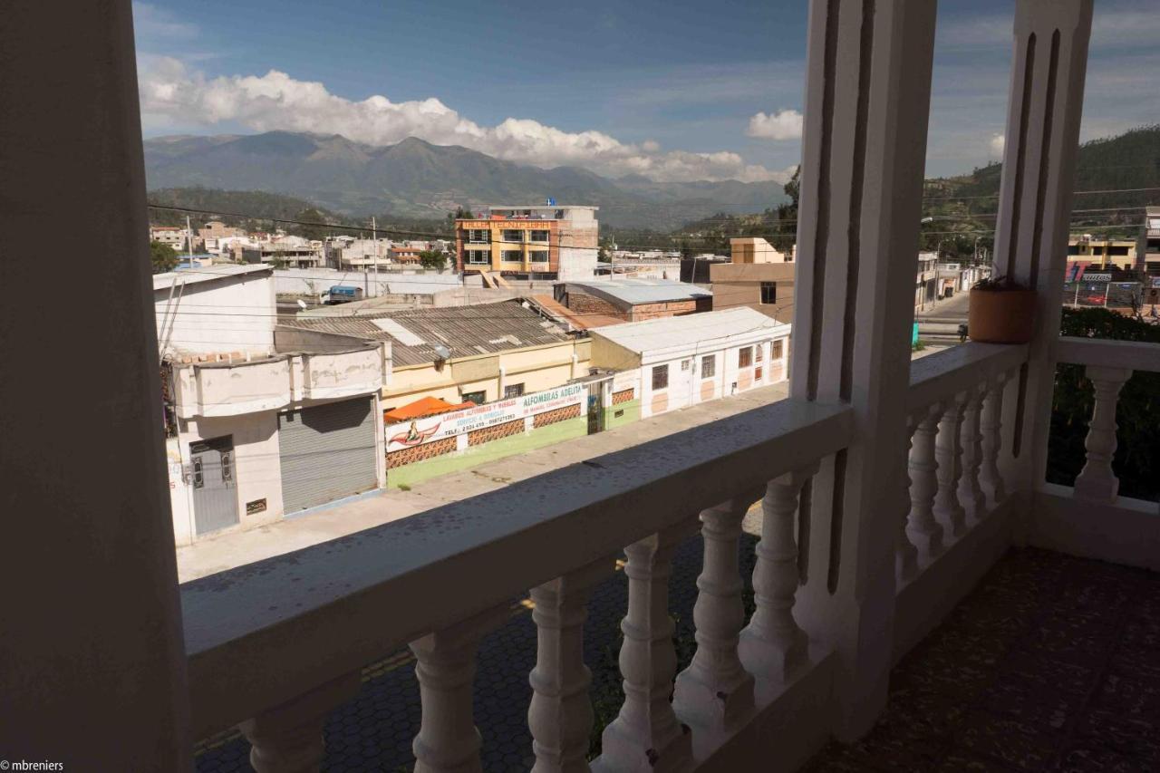 La Posada Del Quinde Отавало Екстер'єр фото